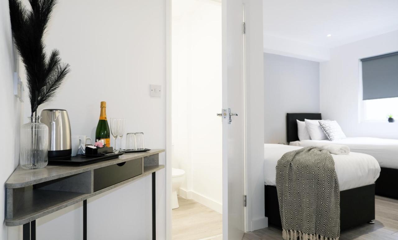 The Kop End Hotel By Serviced Living Liverpool Exterior foto