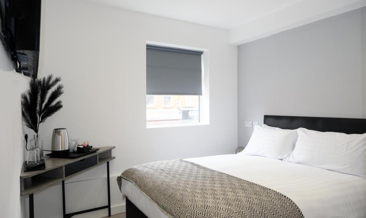 The Kop End Hotel By Serviced Living Liverpool Exterior foto
